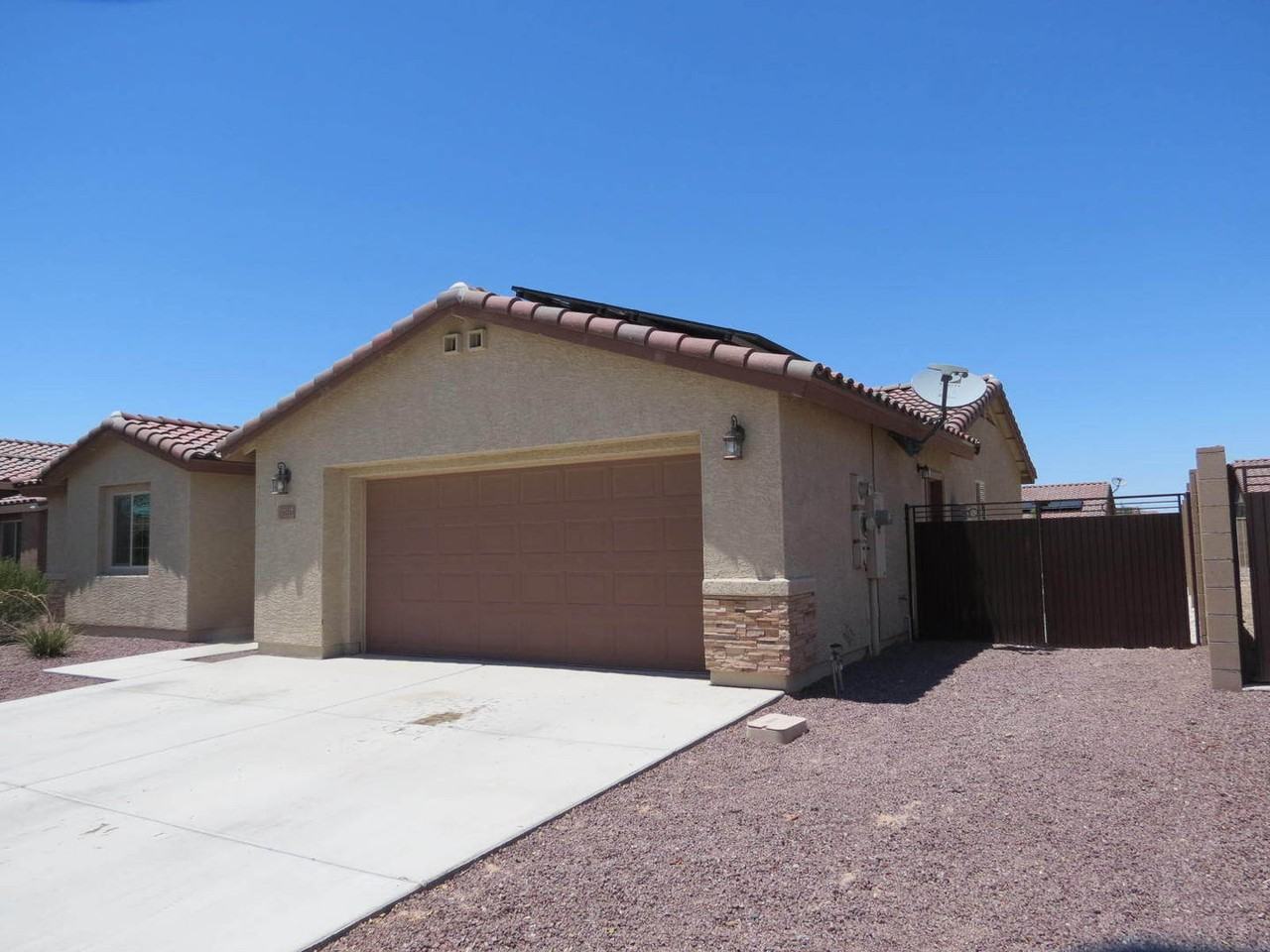 11670 E 36th St - Photo 2 of 22