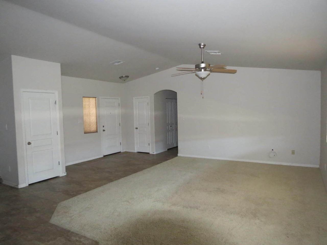 11670 E 36th St - Photo 3 of 22