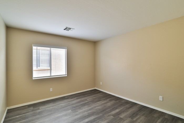 133 S 110th Pl - Photo 5 of 21