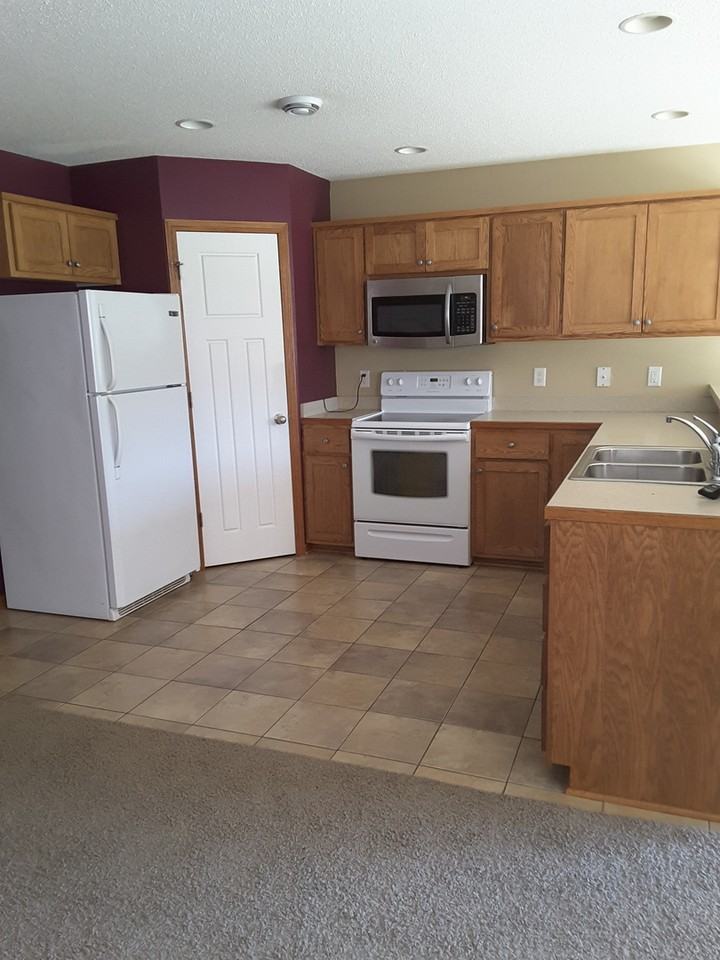 2338 Elianna Dr - Photo 4 of 7