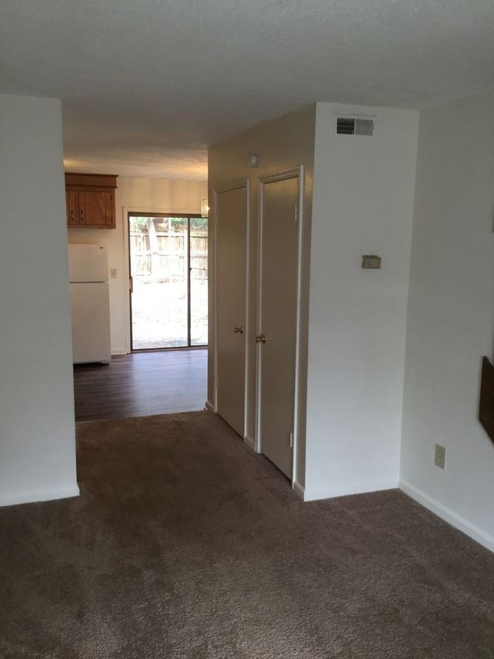 401 Golf Rd #100 - Photo 5 of 12