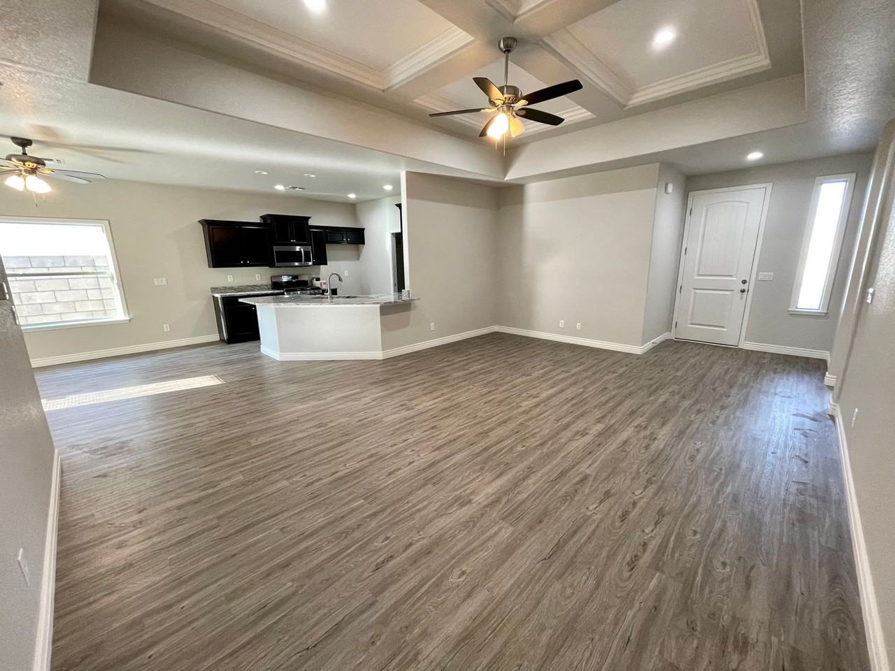 3398 N Apache St - Photo 7 of 35