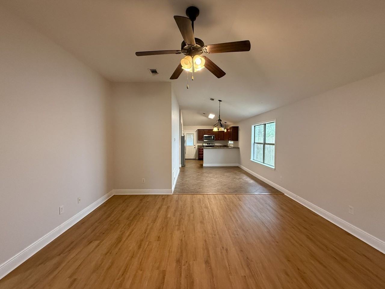 247 Cottage View Dr - Photo 3 of 20
