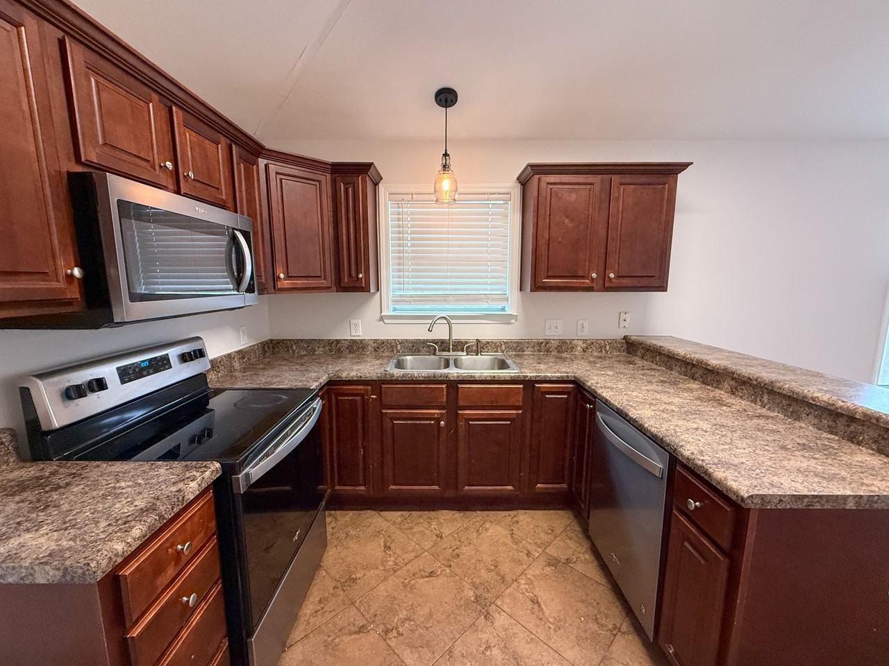 247 Cottage View Dr - Photo 6 of 20
