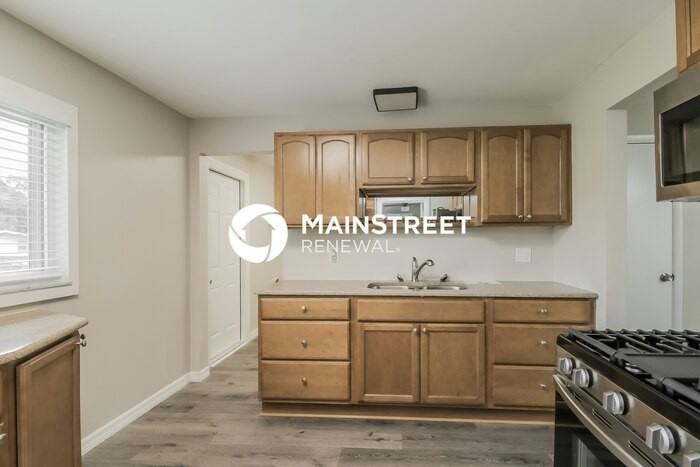209 Oak St - Photo 6 of 16