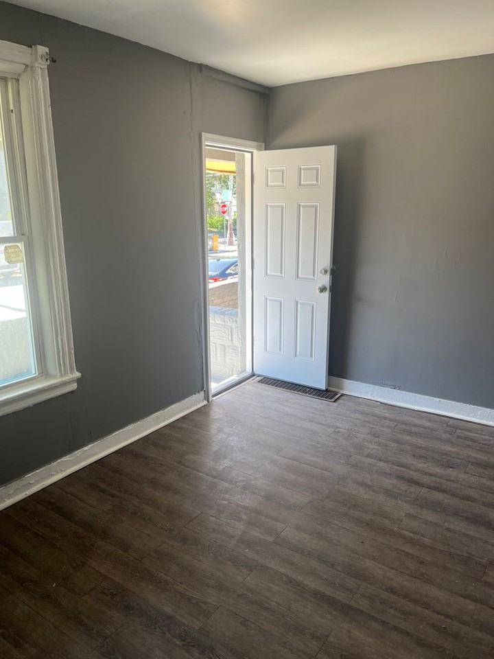 5347 Grays Ave - Photo 2 of 18