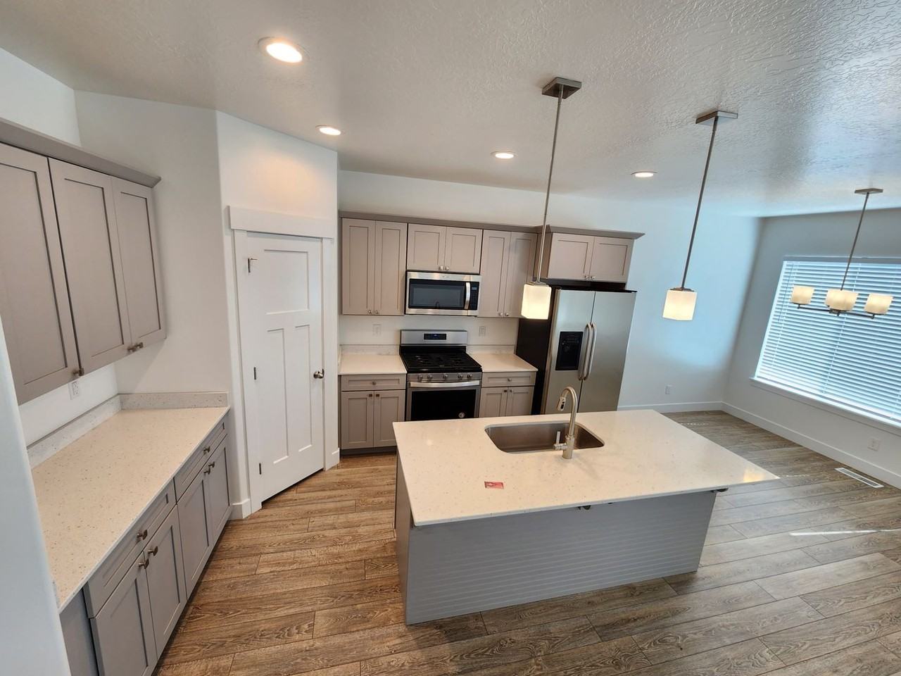16376 S Piston Ln #203 - Photo 4 of 24