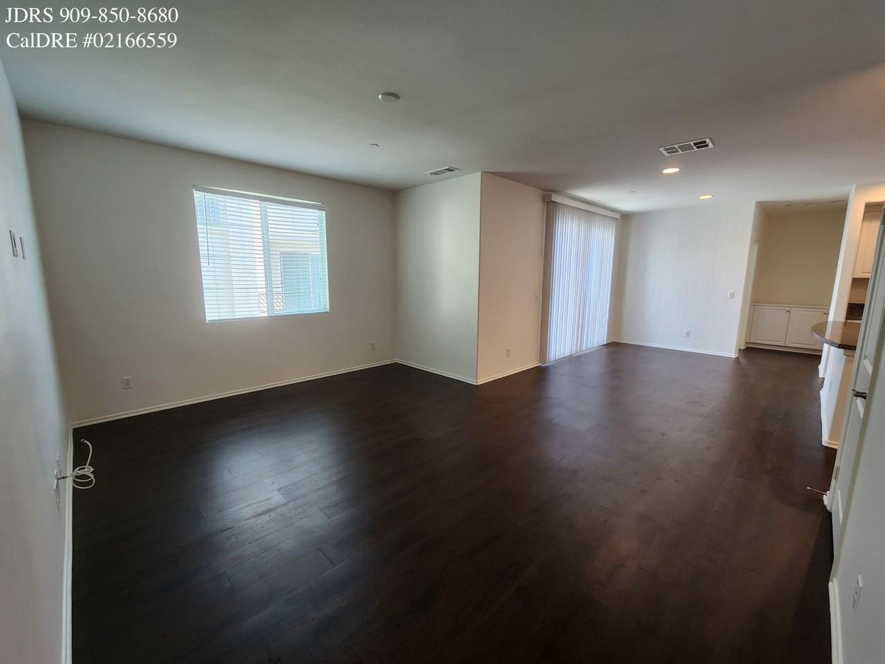 122 Royal Way - Photo 4 of 14