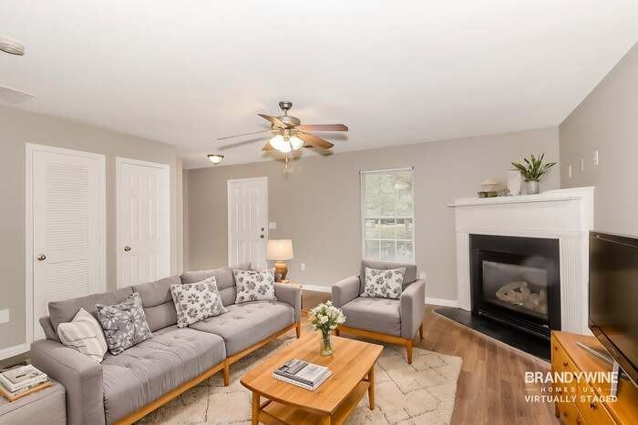 628 Stadler Pointe - Photo 3 of 24
