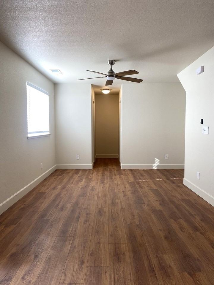 1204 Brightday Dr - Photo 6 of 33