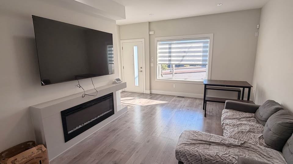 9652 162 A Street #43 - Photo 5 of 16