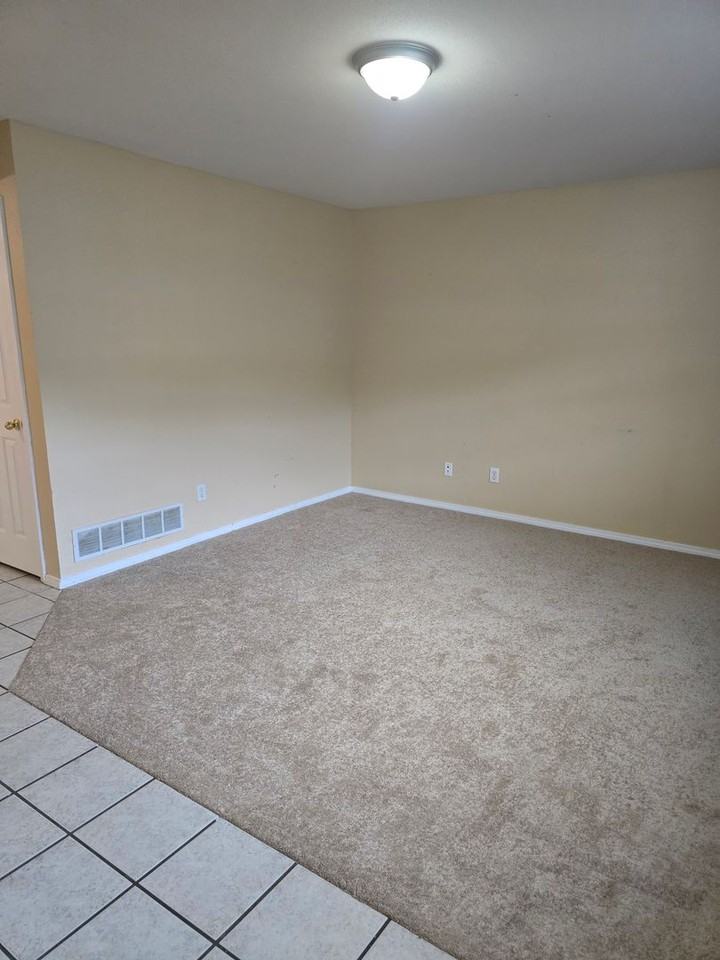 24401 Sounder Ln - Photo 3 of 19