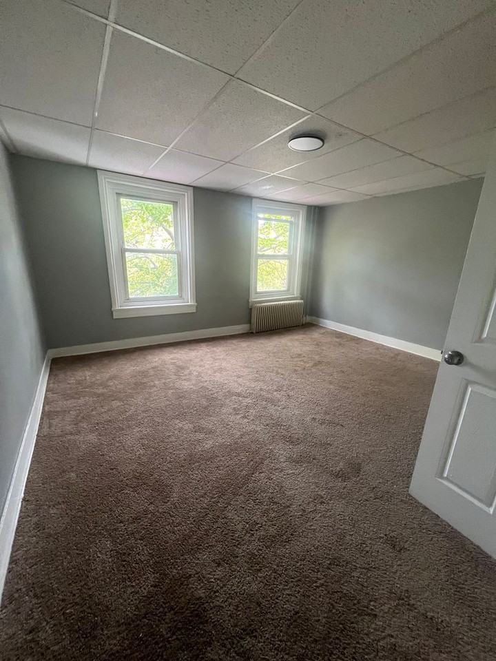 530 N 9th St - Photo 3 of 5