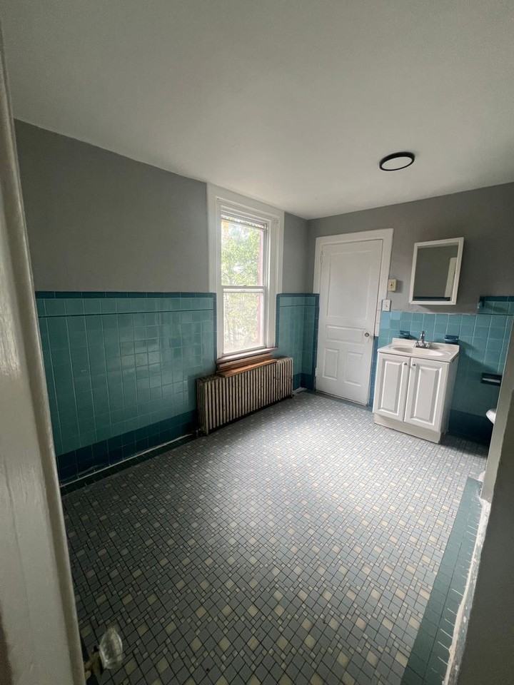 530 N 9th St - Photo 4 of 5