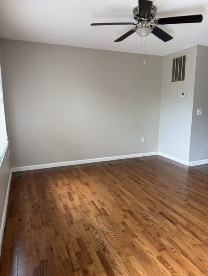 183 E Grand Ave - Photo 2 of 9
