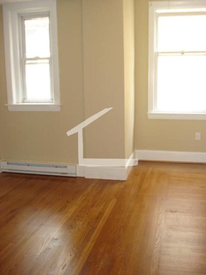 184 Saint Paul St - Photo 6 of 11