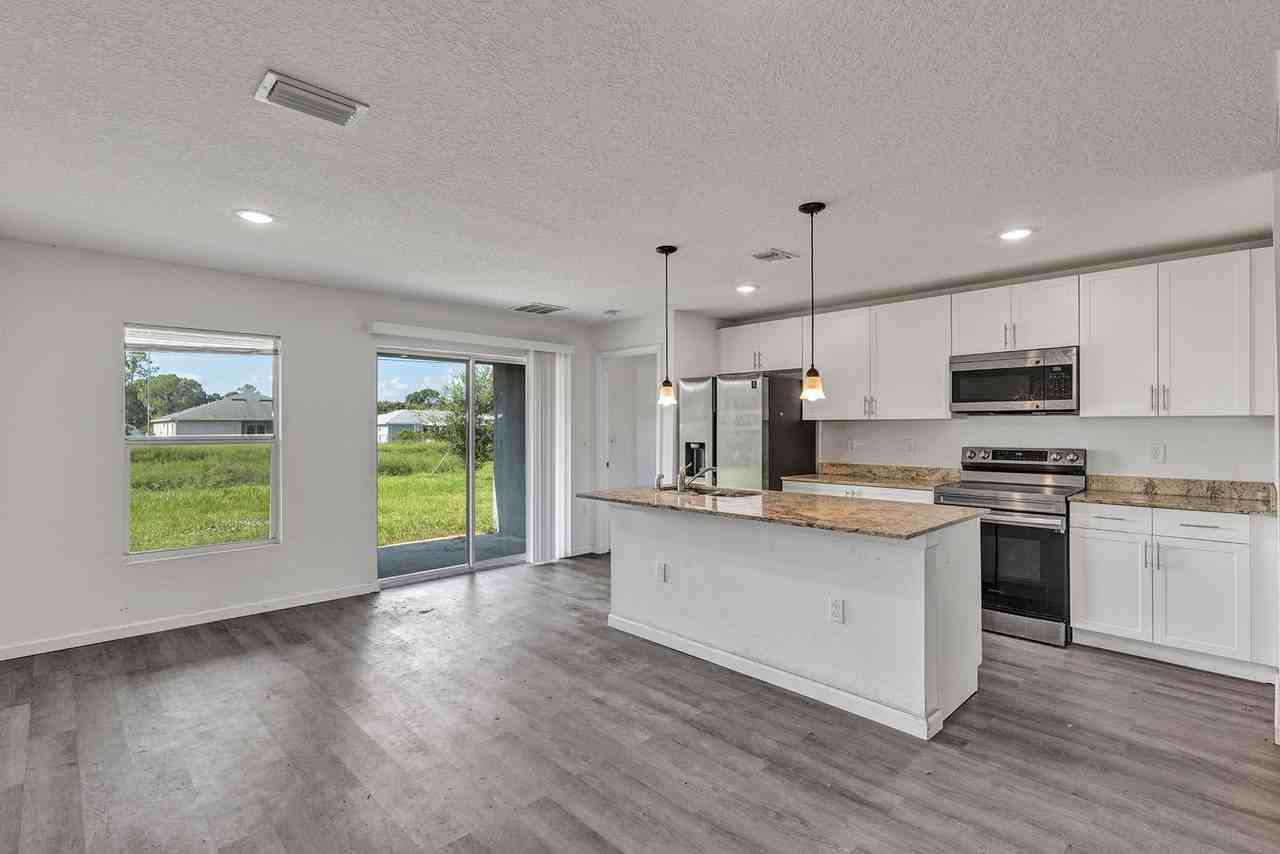 1252 Giralda Cir Nw - Photo 2 of 31