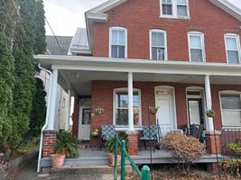 featured image of 28 S 18th St