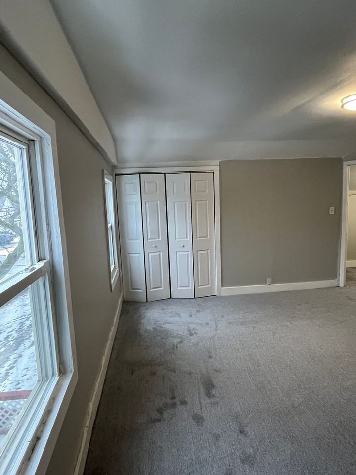 6617 Wakefield Ave - Photo 5 of 31