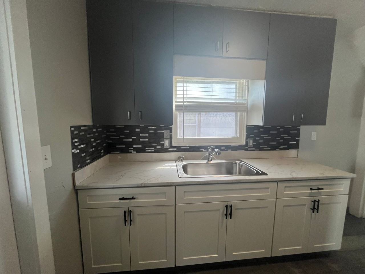10914 Oliver Rd - Photo 2 of 31