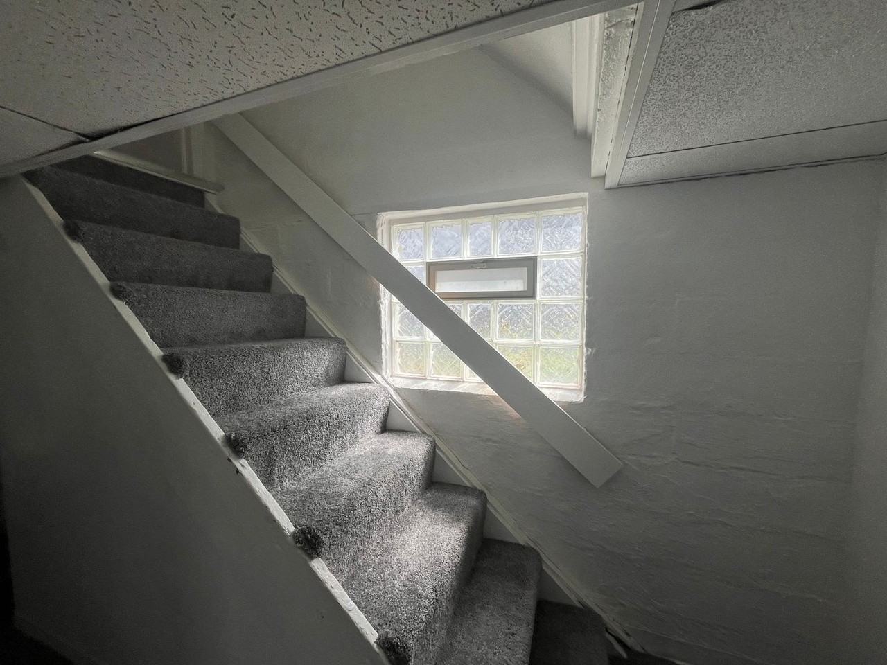 10914 Oliver Rd - Photo 4 of 31
