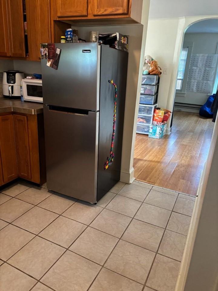 138 E Lemon Street - Photo 3 of 8