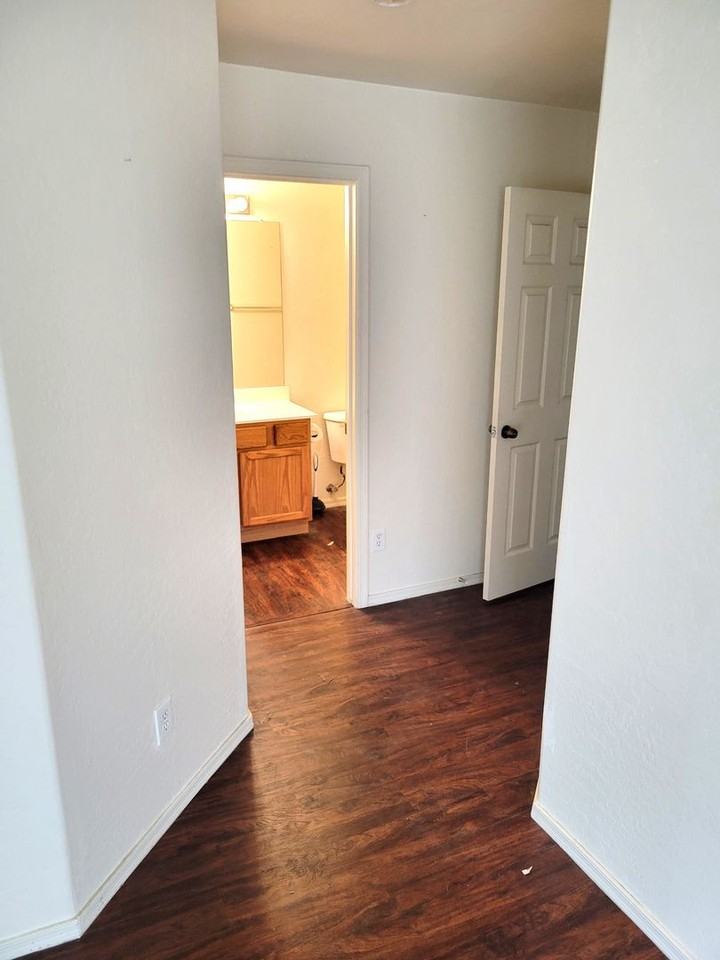 5414 W Ian Dr - Photo 5 of 16
