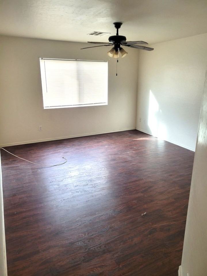 5414 W Ian Dr - Photo 6 of 16