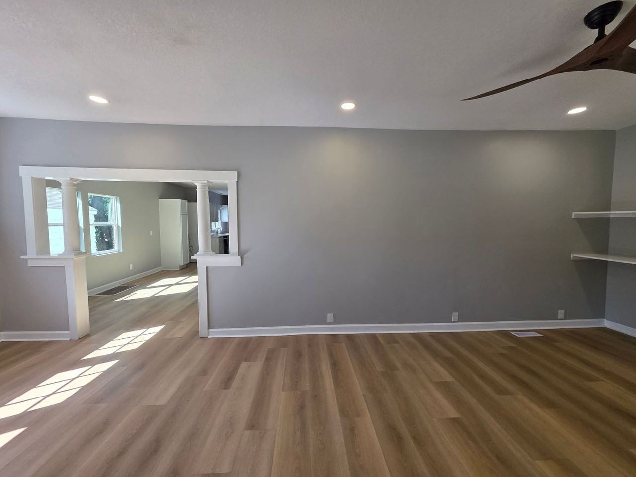 532 S Ash Ave - Photo 3 of 21