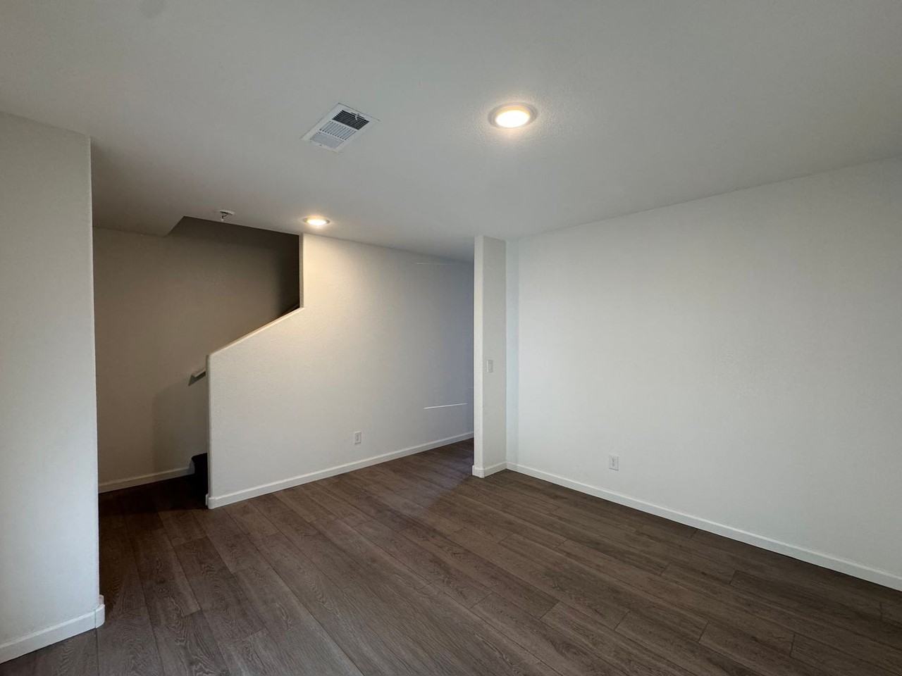 2189 E Arapaho Rd - Photo 5 of 23