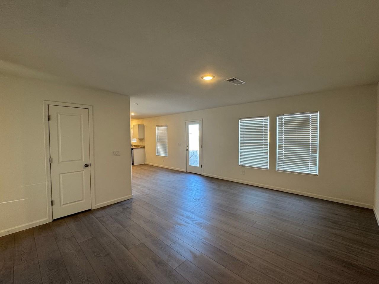 2189 E Arapaho Rd - Photo 6 of 23