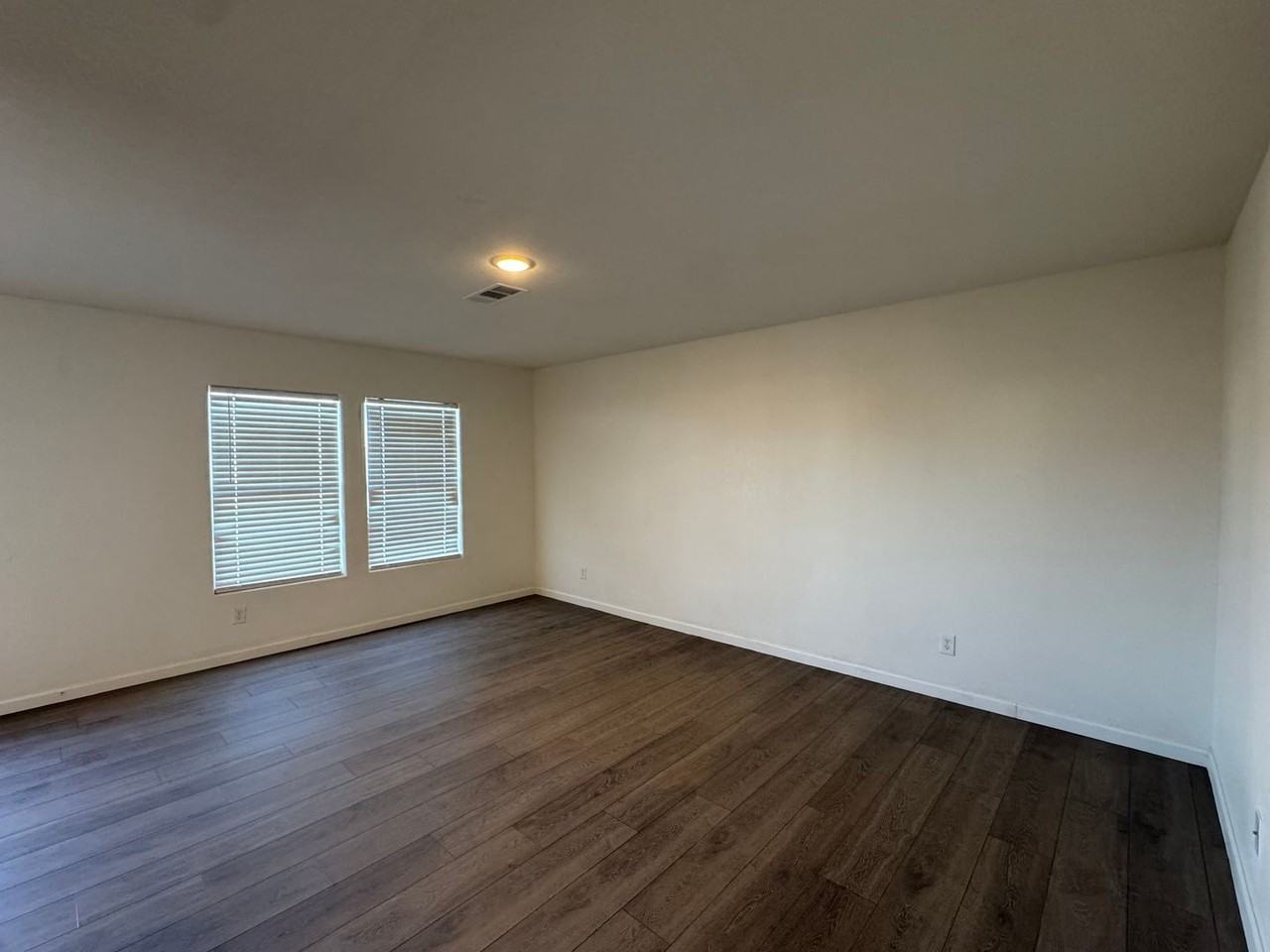 2189 E Arapaho Rd - Photo 7 of 23