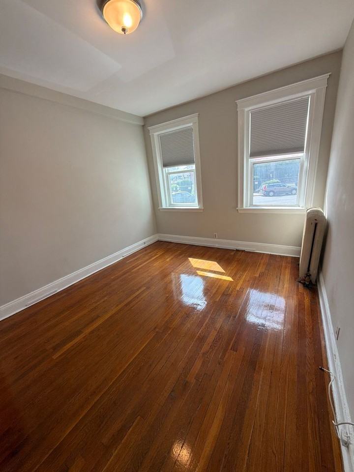 1209 Commonwealth Ave - Photo 4 of 7