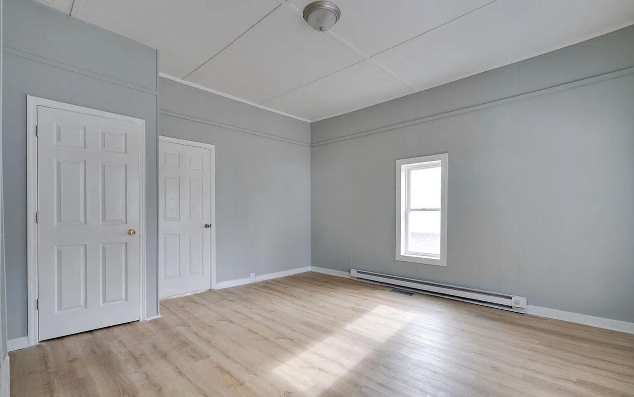 112 East St E - Photo 5 of 13
