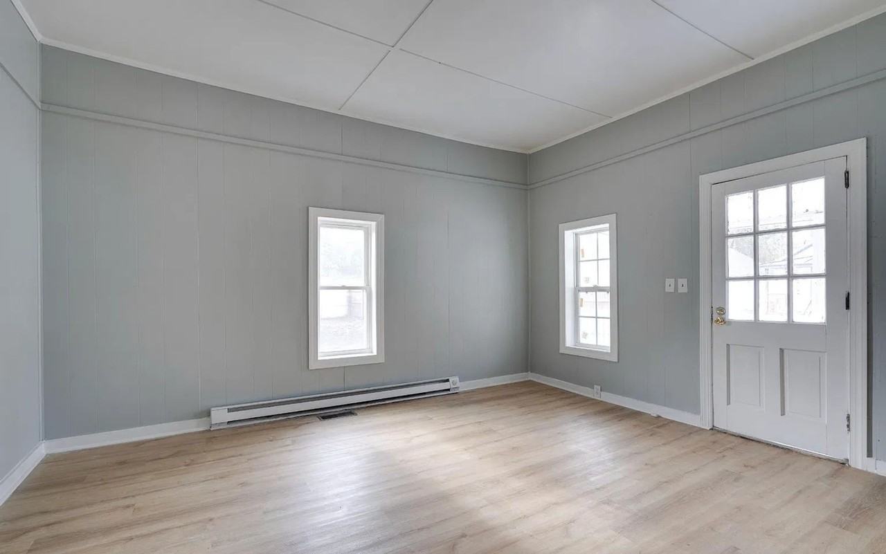 112 East St E - Photo 7 of 13