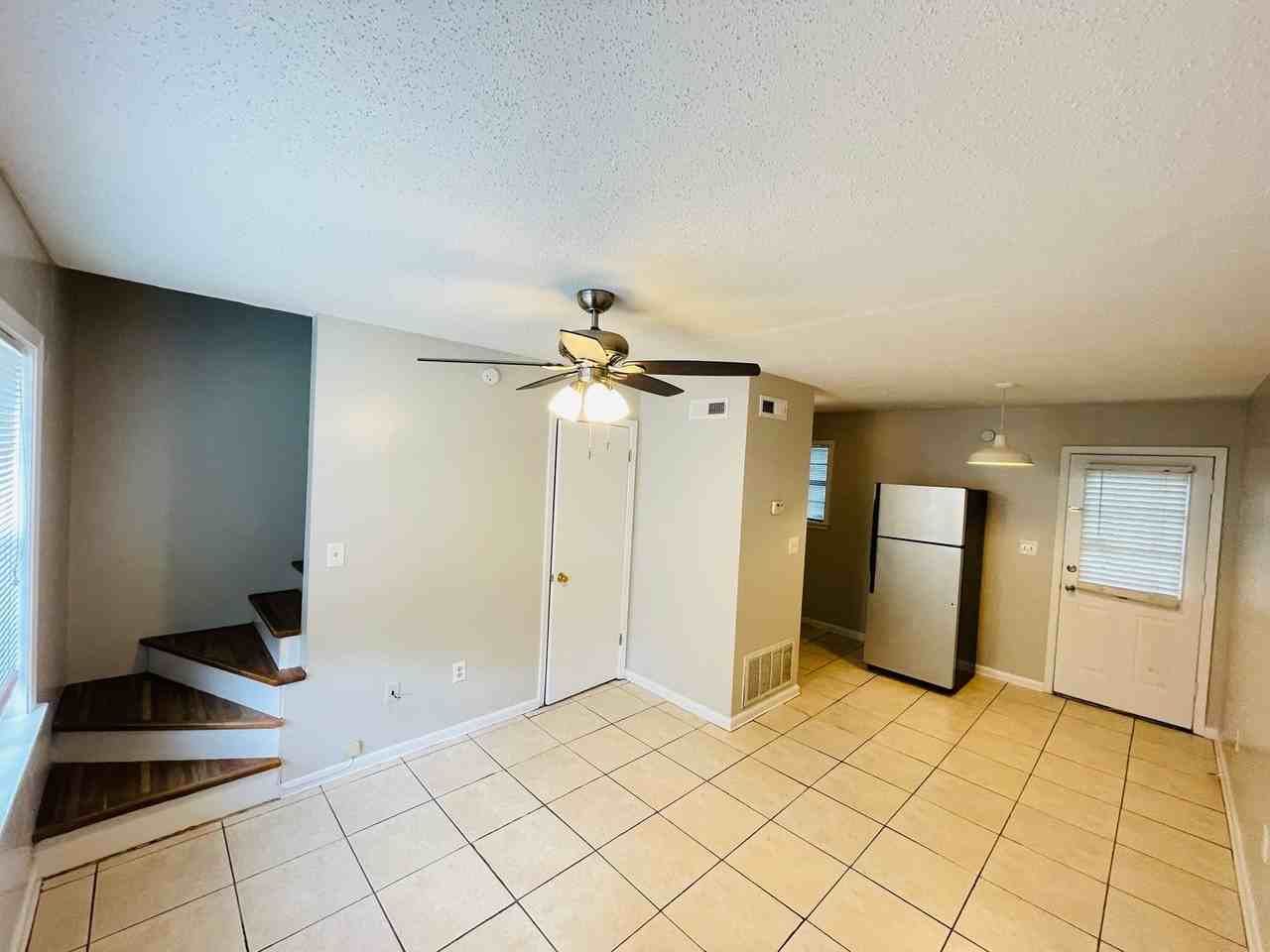1307A Access Rd - Photo 2 of 13