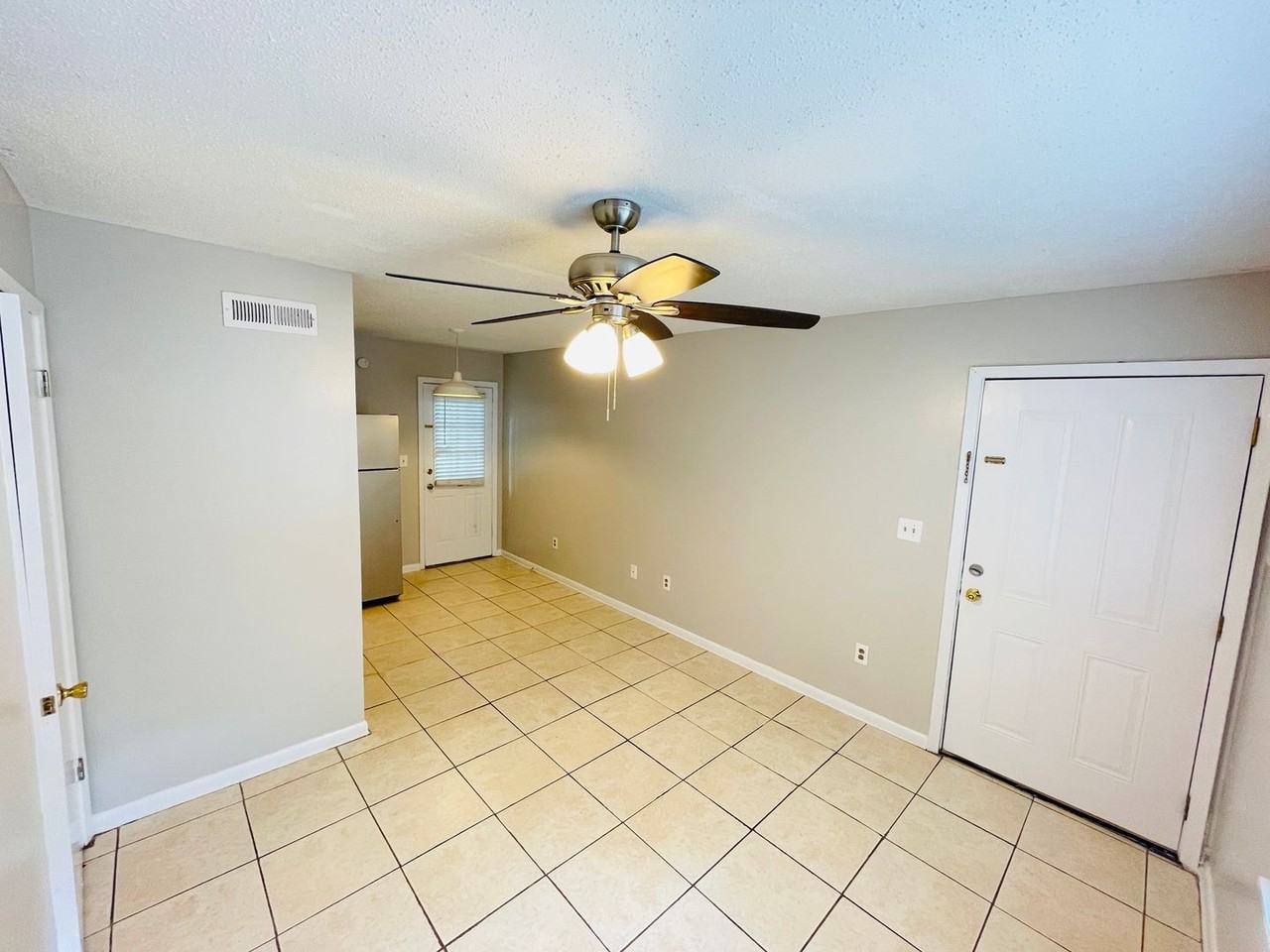 1307A Access Rd - Photo 3 of 13