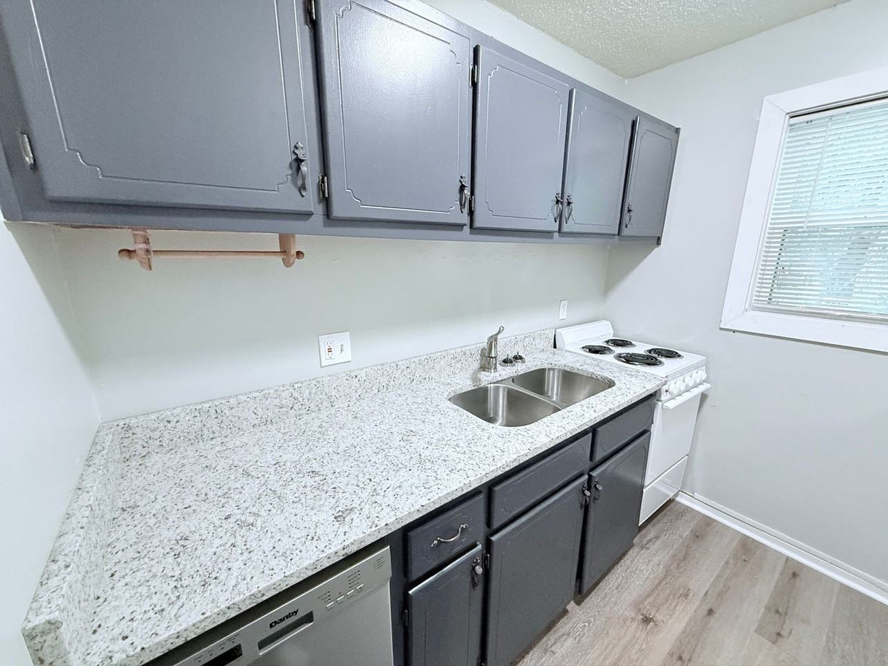 1309B Access Rd - Photo 5 of 13