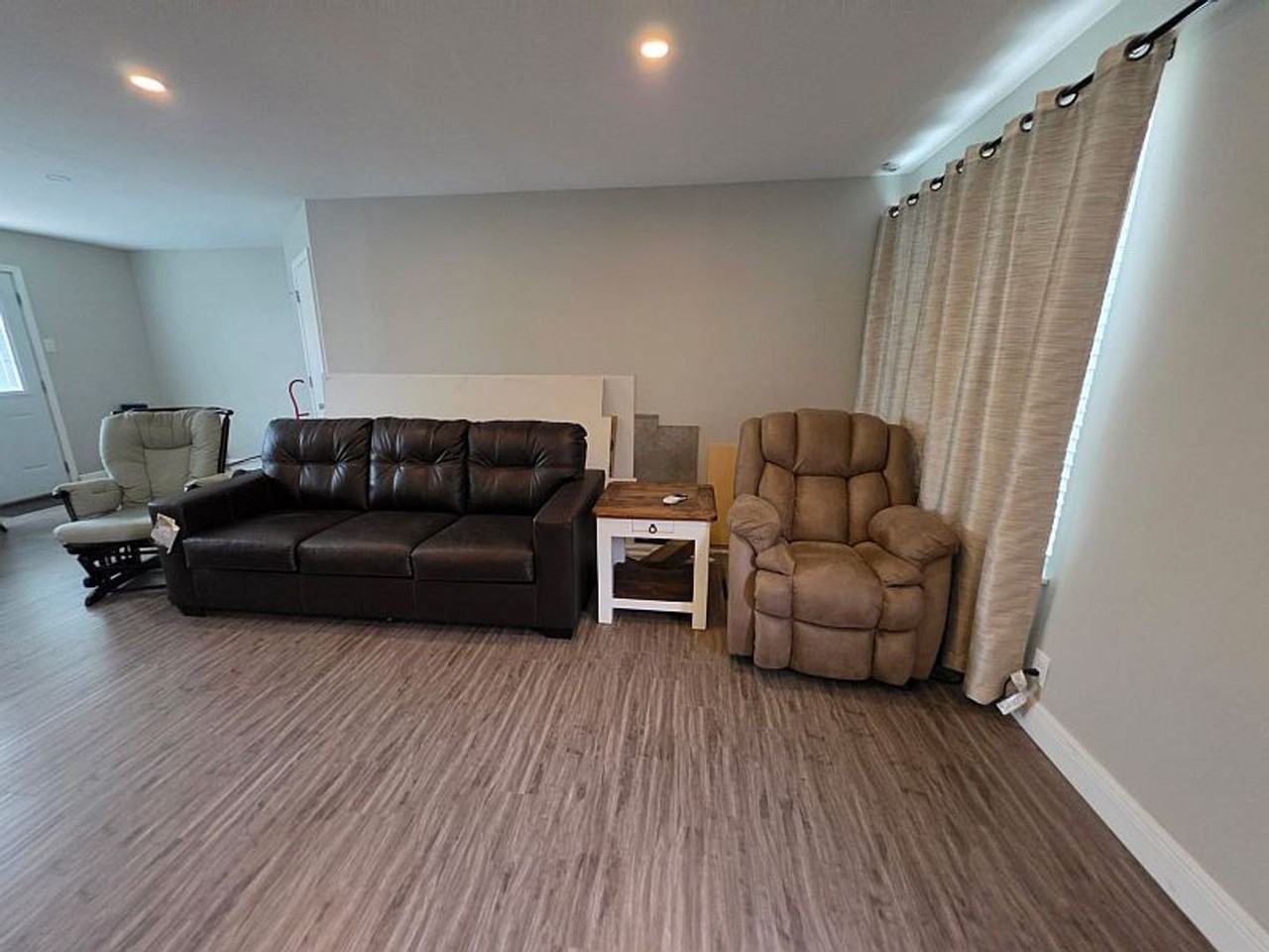 219 Glenda St - Photo 5 of 9