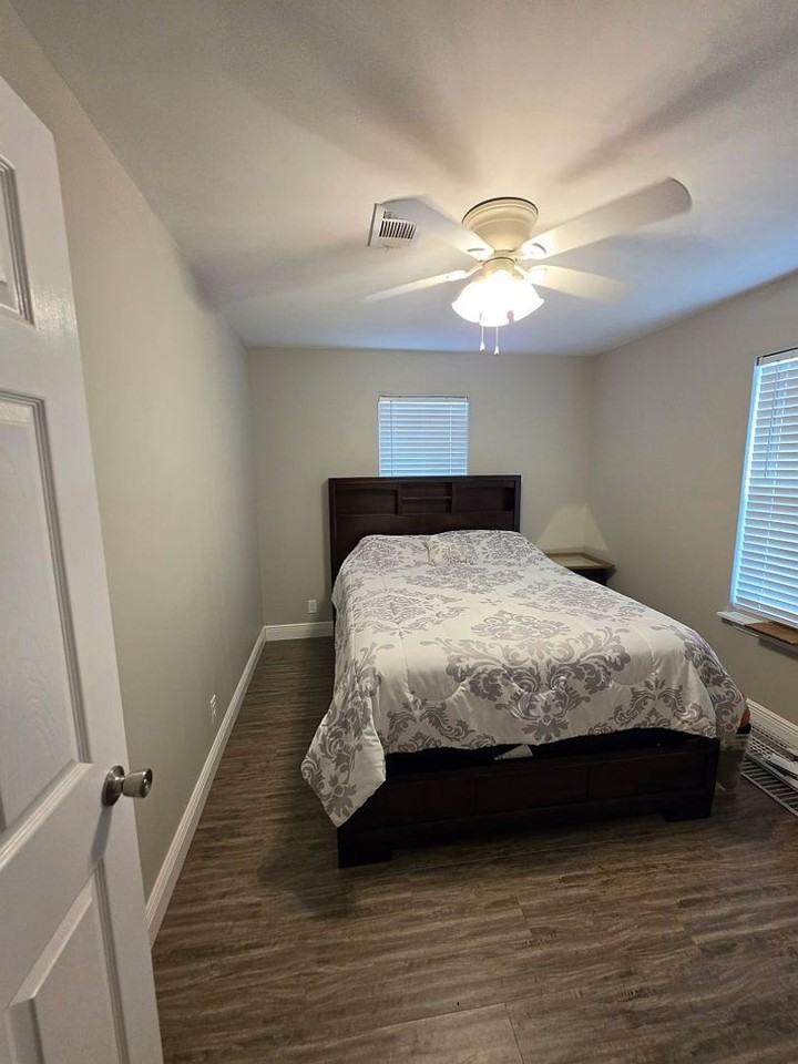 219 Glenda St - Photo 7 of 9