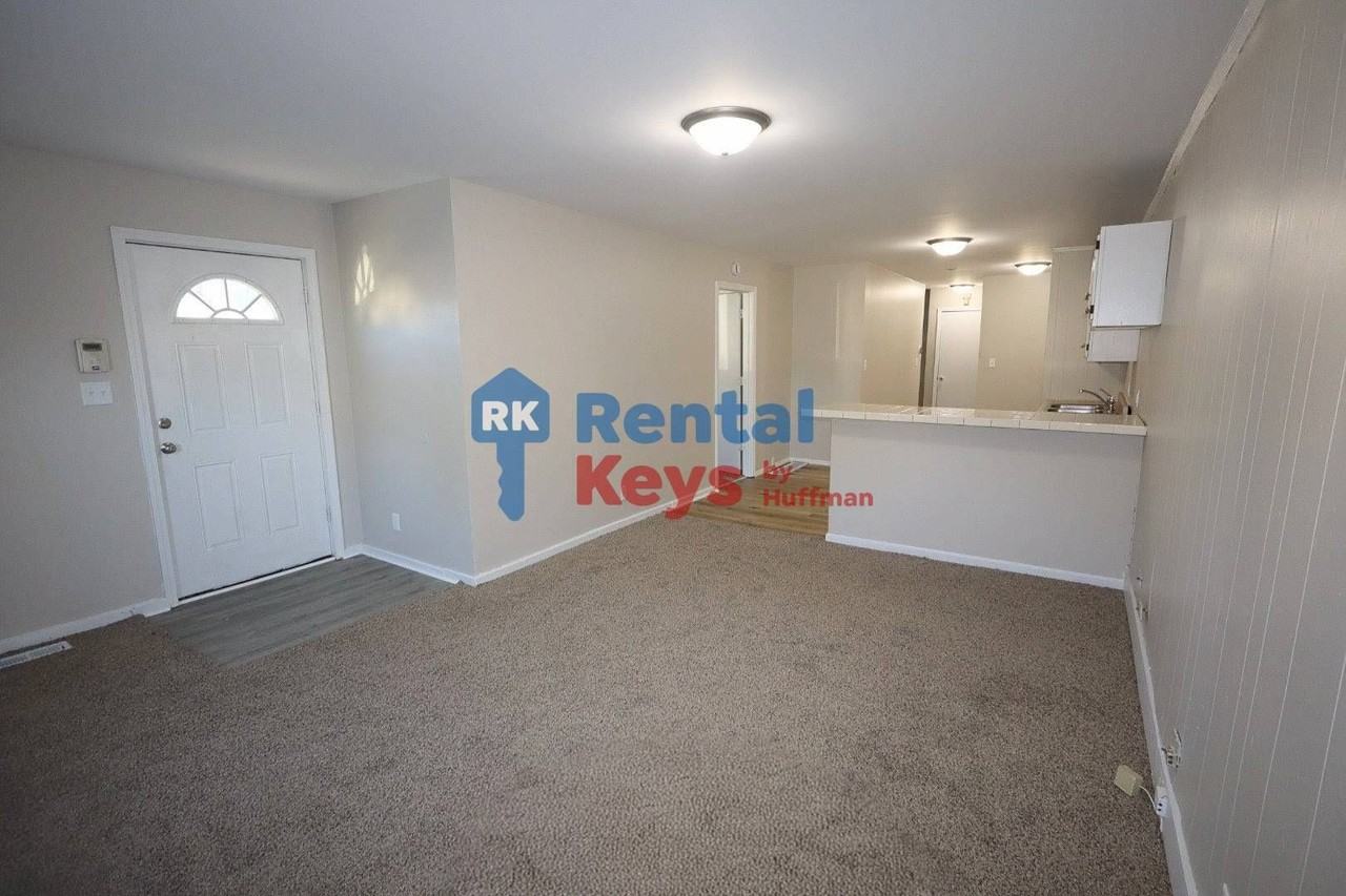 1310 N 3rd Ave - Photo 3 of 19