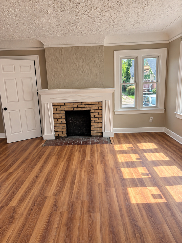 15779 Asbury Park - Photo 4 of 13
