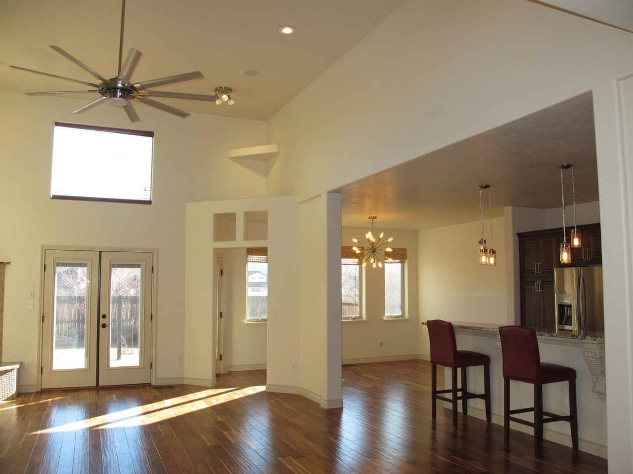 829 Shiraz Dr - Photo 4 of 26