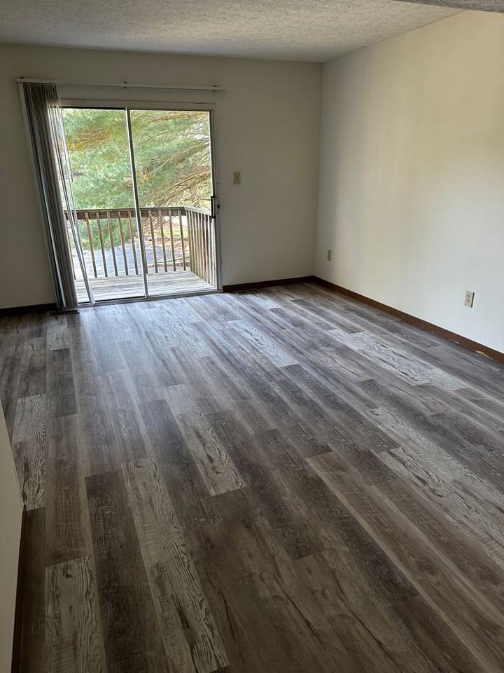 2346 S Burberry Ln - Photo 2 of 12
