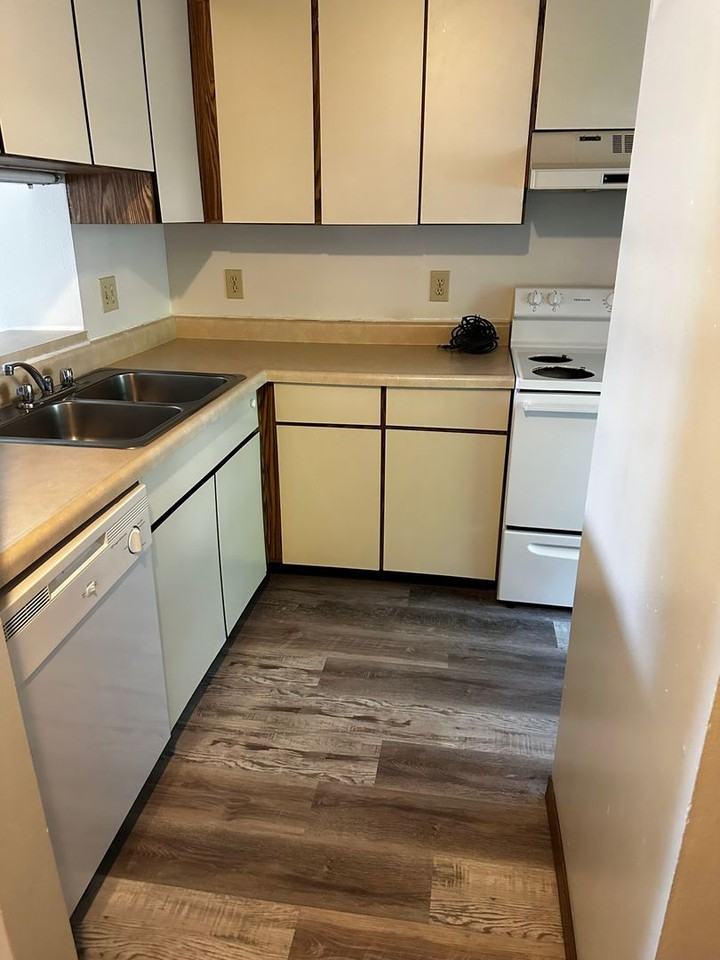 2346 S Burberry Ln - Photo 3 of 12