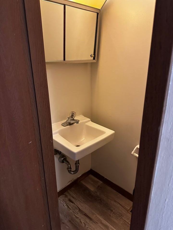 2346 S Burberry Ln - Photo 4 of 12