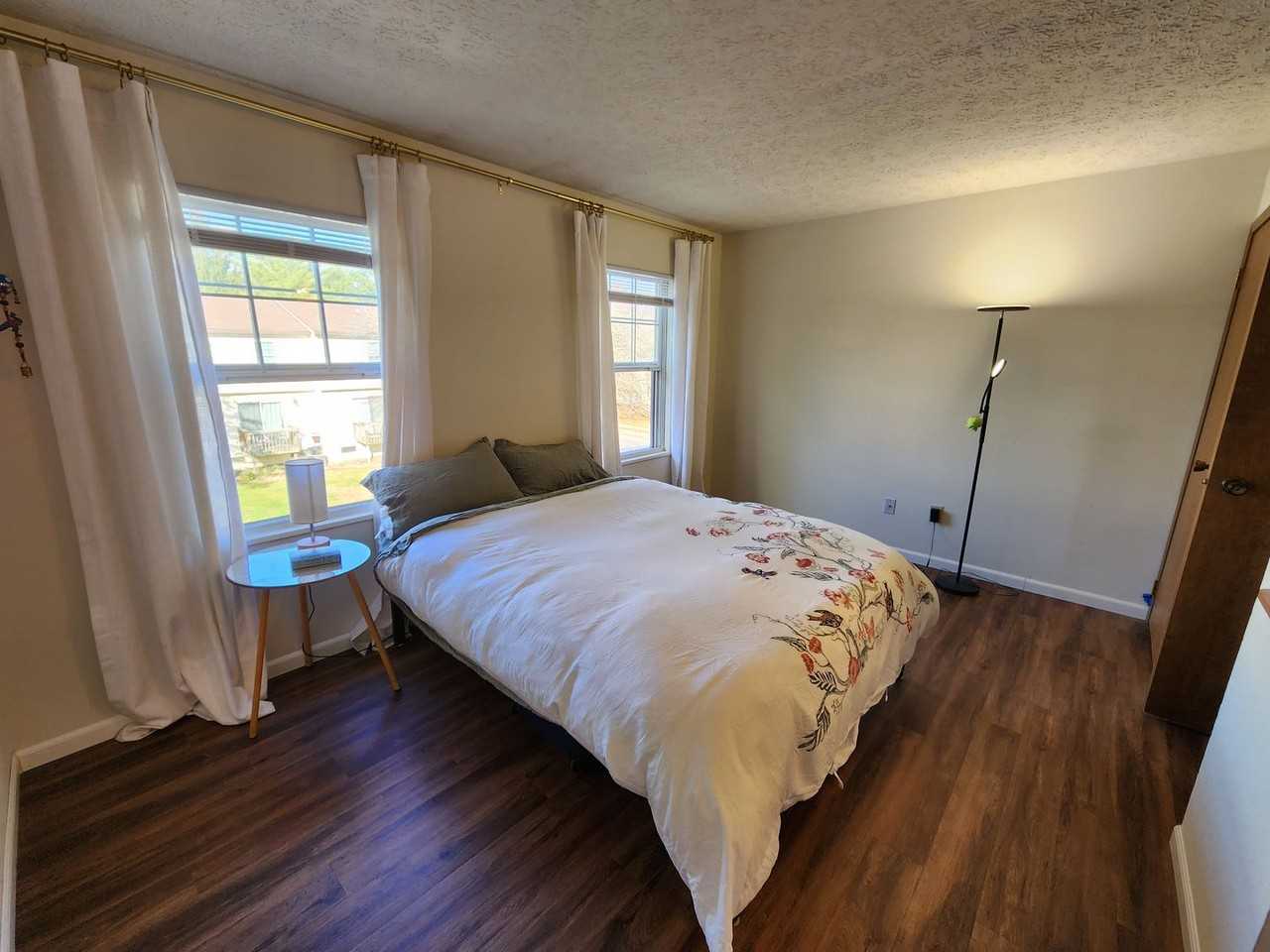 2494 S Burberry Ln - Photo 5 of 10