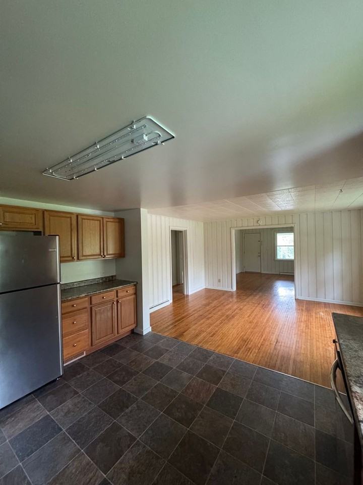 4755 N Kinser Pike - Photo 4 of 9
