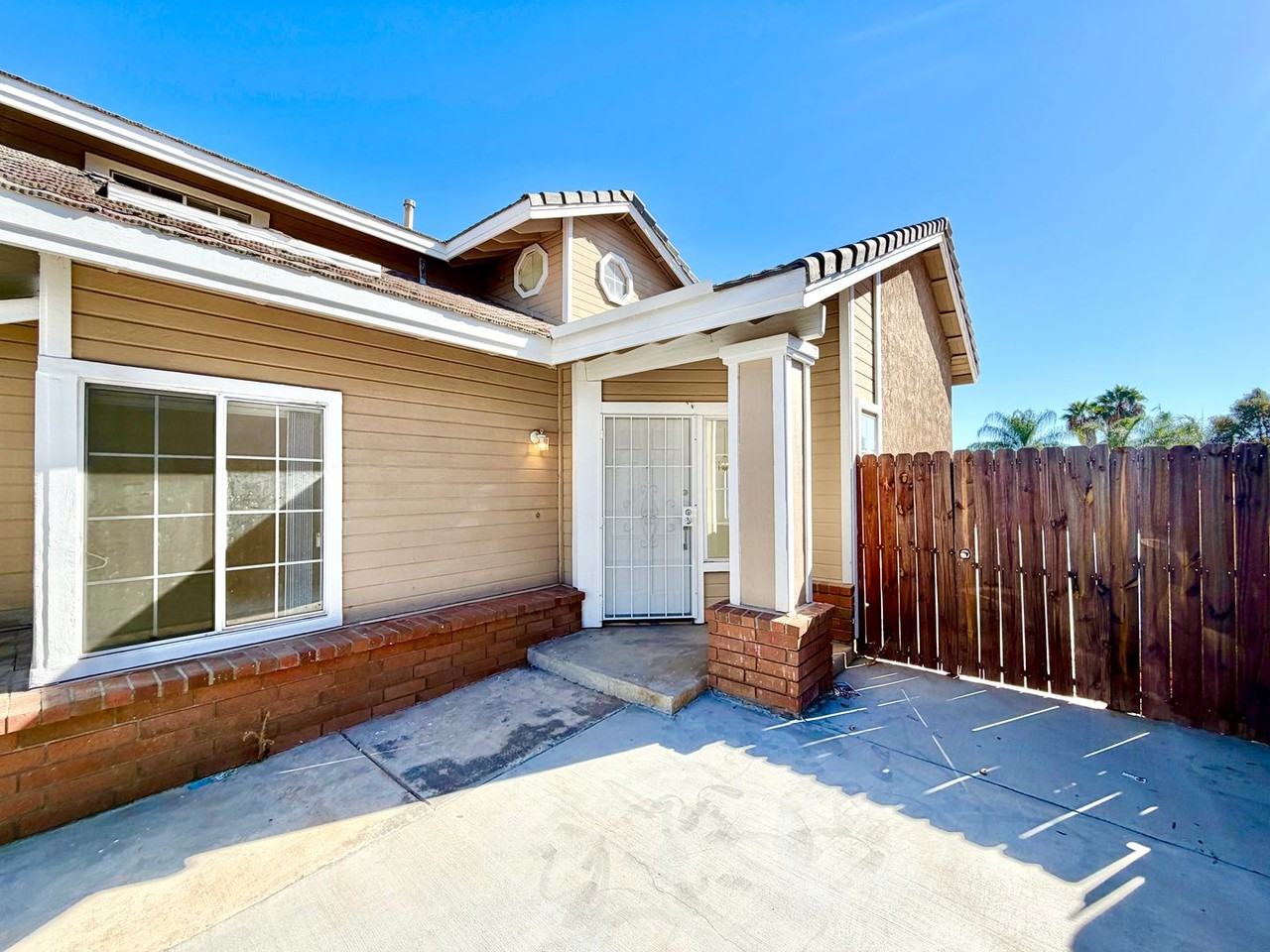 26121 Coronada Dr - Photo 4 of 45