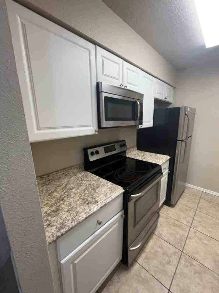 3825 Montgomery Blvd Ne #102 - Photo 3 of 11